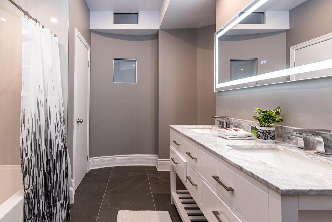 Family Friendly 3-Bedroom Beauty In Le Plateau By Denstays Montréal Exteriör bild